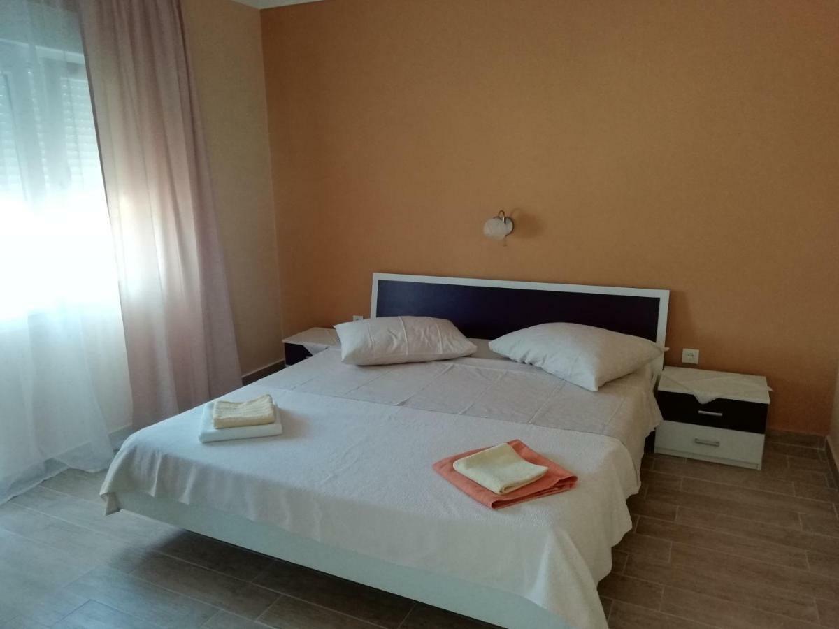 Feel Good Apartment Mundanije Екстериор снимка