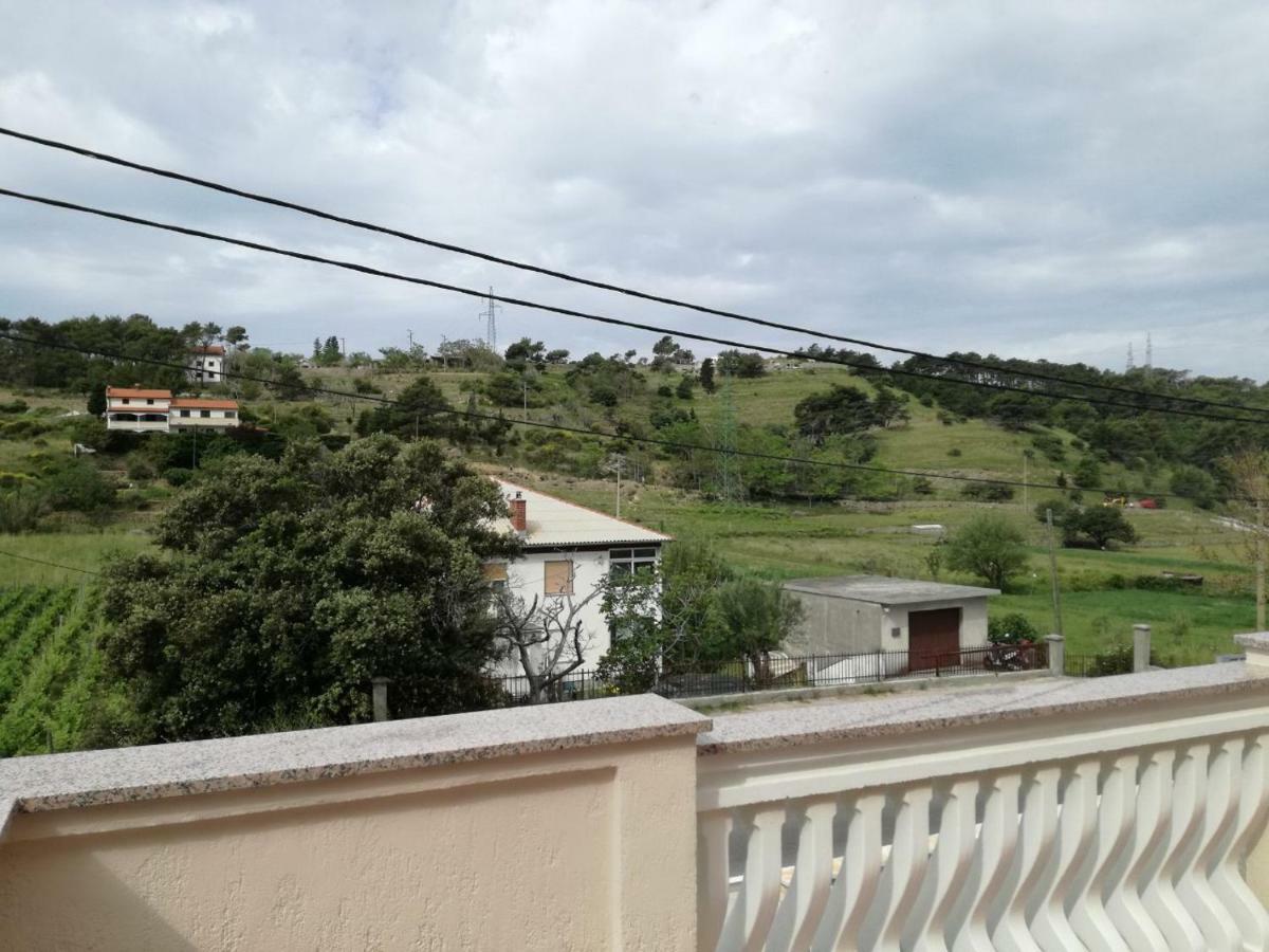 Feel Good Apartment Mundanije Екстериор снимка